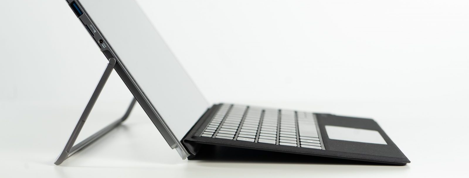 Microsoft 純正タブレット 2in1 Surface Goのレビュー News Forward